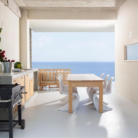 Kuro Beach House - Oceanfront Luxury & 25M Pool Ahliá Kültér fotó