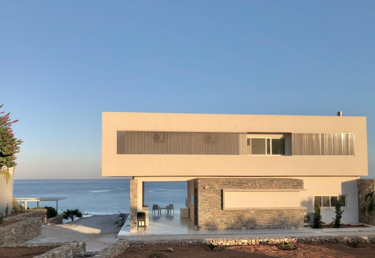 Kuro Beach House - Oceanfront Luxury & 25M Pool Ahliá Kültér fotó