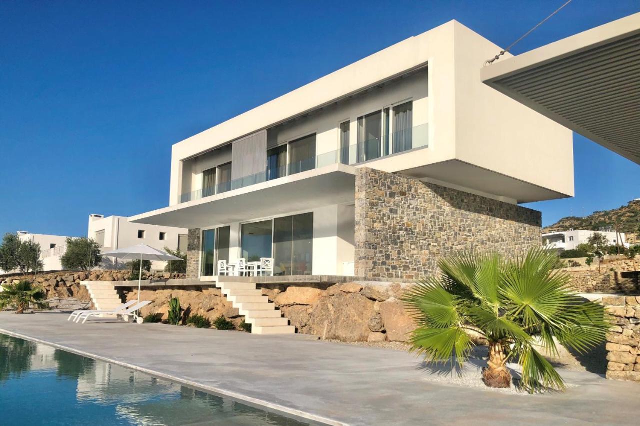 Kuro Beach House - Oceanfront Luxury & 25M Pool Ahliá Kültér fotó