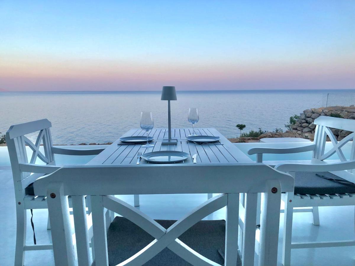 Kuro Beach House - Oceanfront Luxury & 25M Pool Ahliá Kültér fotó
