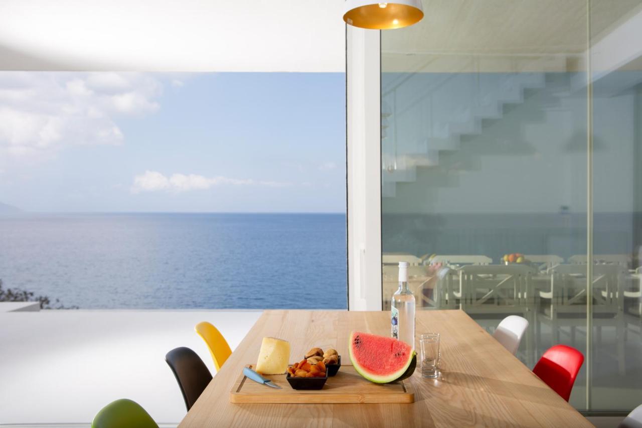 Kuro Beach House - Oceanfront Luxury & 25M Pool Ahliá Kültér fotó