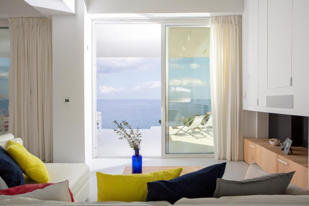 Kuro Beach House - Oceanfront Luxury & 25M Pool Ahliá Kültér fotó